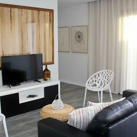 Casa Andorinhas بيت للعطل *