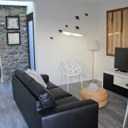 Casa Andorinhas بيت للعطل *